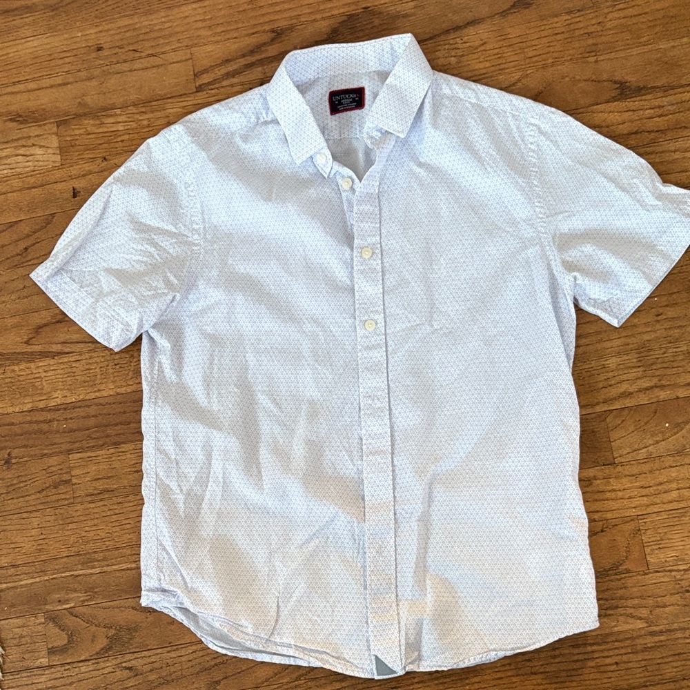 UNTUCKit Men's Light Blue Short Sleeve Shirt